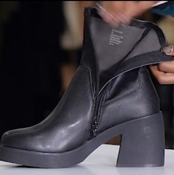 Steve Madden Zeldie Black Leather, Women Size 10. New in box. - Picture 5 of 13